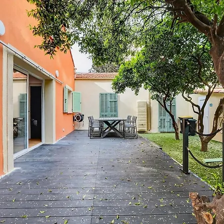 Appartement Magnifique Maison Avec Parking à 50m De La